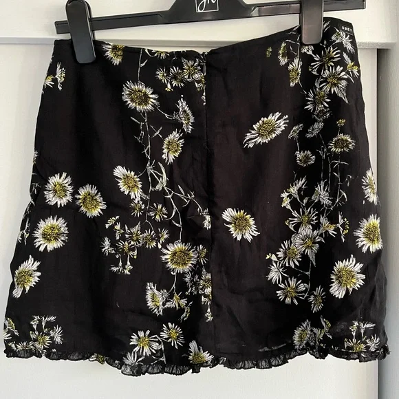 Obey mini skirt - Picture 2 of 6